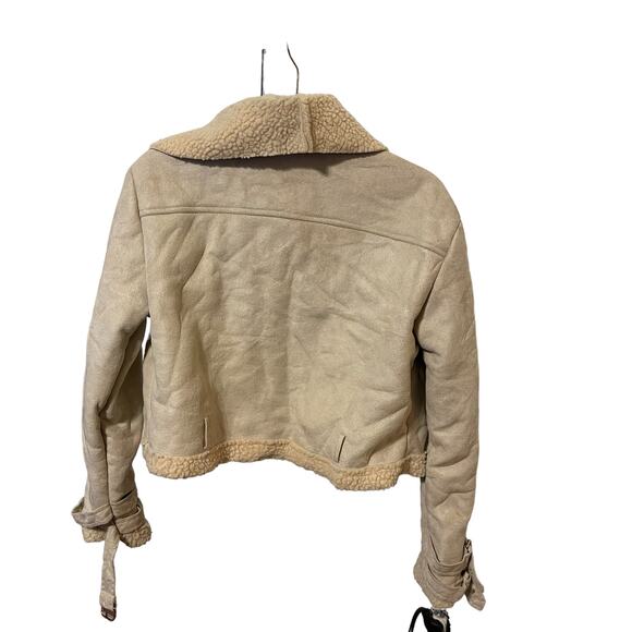 Pretty Little Thing Beige Cropped Aviator Jacket Women’s Size 8 - Picture 3 of 5
